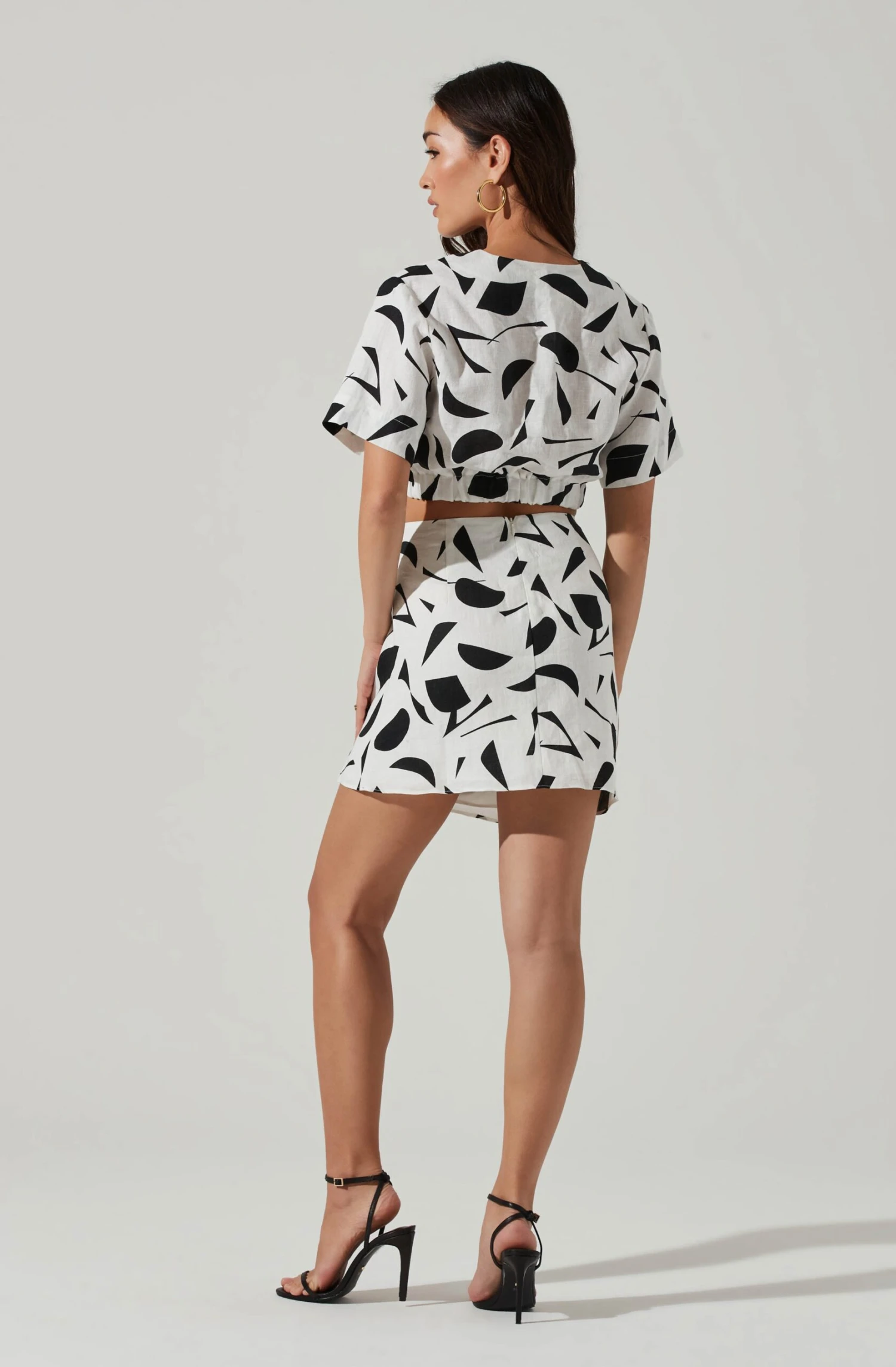 Nirina Abstract Print Mini Skirt 4 Nirina Abstract Print Mini Skirt - Image 4