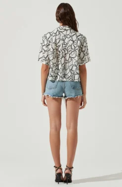 Chrysanthe Abstract Print Button Down Short Sleeve Top 10 Chrysanthe Abstract Print Button Down Short Sleeve Top -Larana Style Shop ACT16584B WHITEBLACKSKETCH 5 scaled