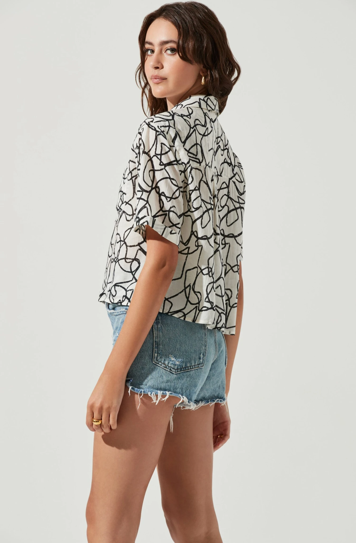 Chrysanthe Abstract Print Button Down Short Sleeve Top 6 Chrysanthe Abstract Print Button Down Short Sleeve Top - Image 6
