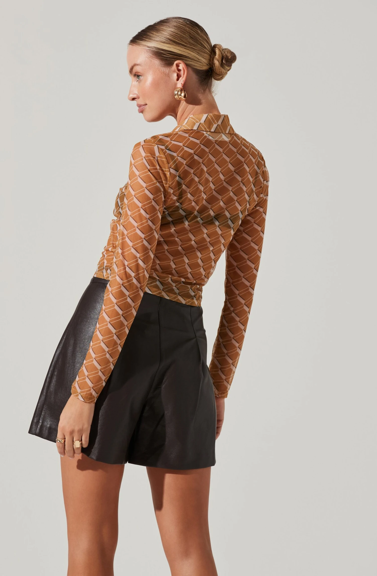 Wilma Faux Leather Shorts 4 Wilma Faux Leather Shorts - Image 4