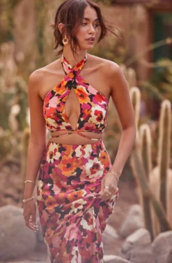 Adonia Floral Halter Top 9 Adonia Floral Halter Top -Larana Style Shop ASTR SUMMER23 1340 scaled