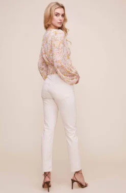 Volume Sleeve Floral Top -Larana Style Shop AT15522 BLUSH TAUPE FLORAL 6 945x 06ef7102 9ce8 4ed3 97b3 6ed8eac6b6fd
