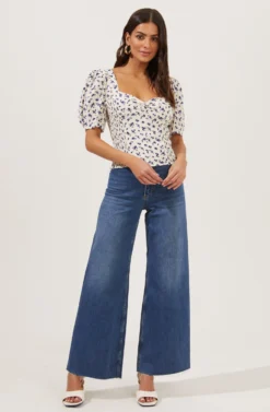 Short Sleeve Sweetheart Neck Top 10 Short Sleeve Sweetheart Neck Top -Larana Style Shop AT16707 CREAM BLUEDITSY 1 scaled