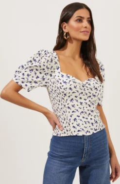 Short Sleeve Sweetheart Neck Top