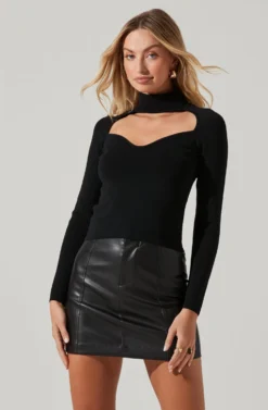 Sweetheart Turtleneck Long Sleeve Top